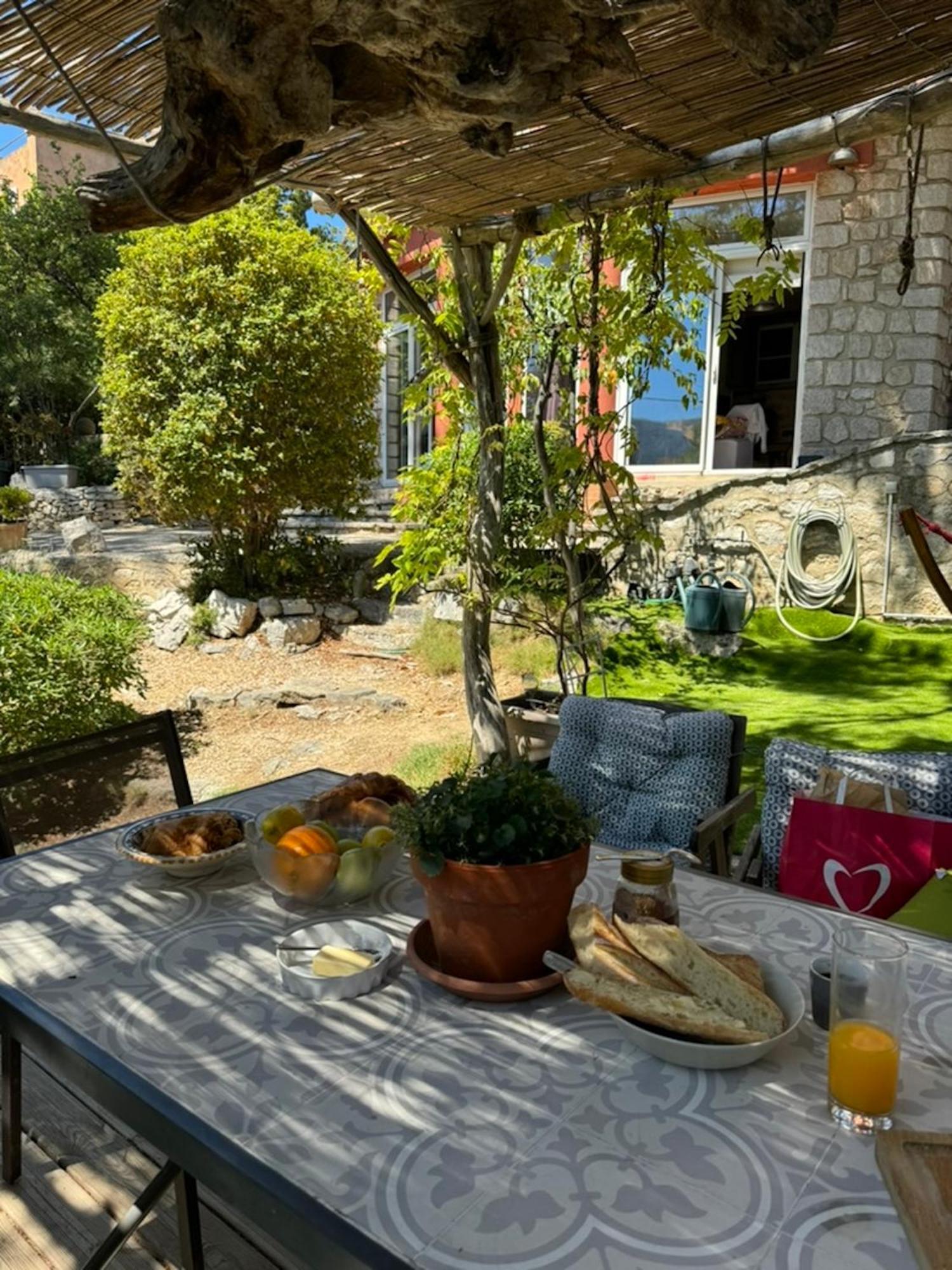 Appartements Avec Jardin Dans Villa Rocaille カシ エクステリア 写真